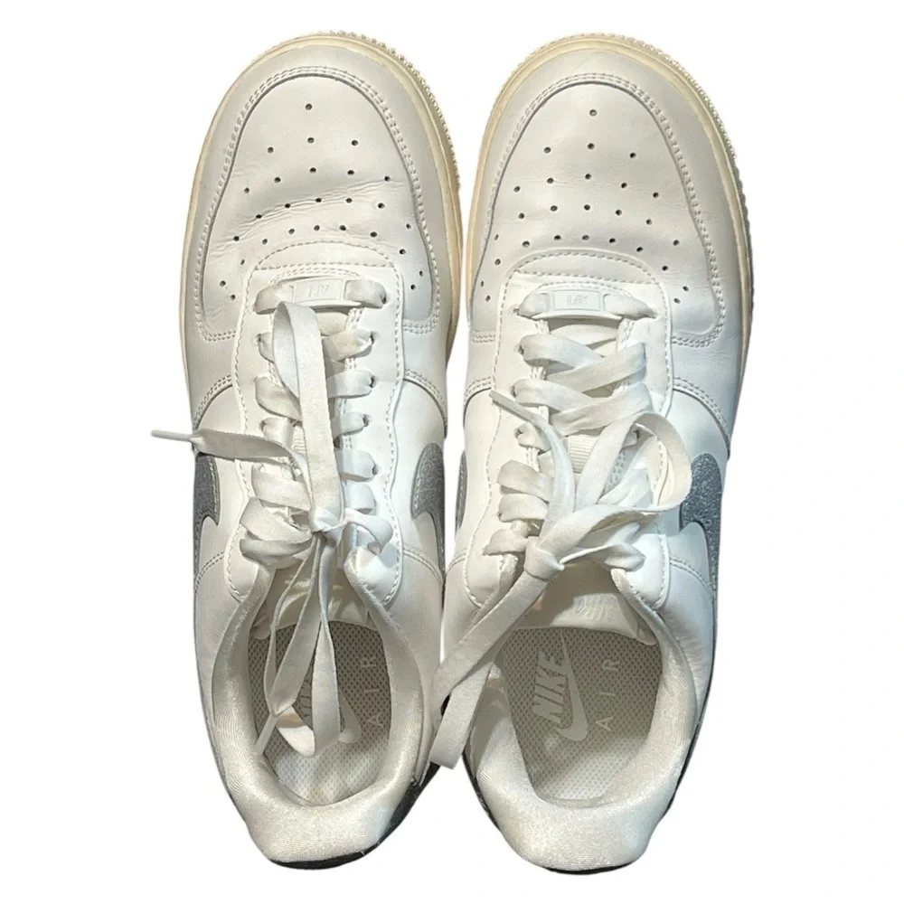 Nike Air Force 1 Sneakers ‘07 Summit White Sail Metallic Silver Low Top Shoes 8